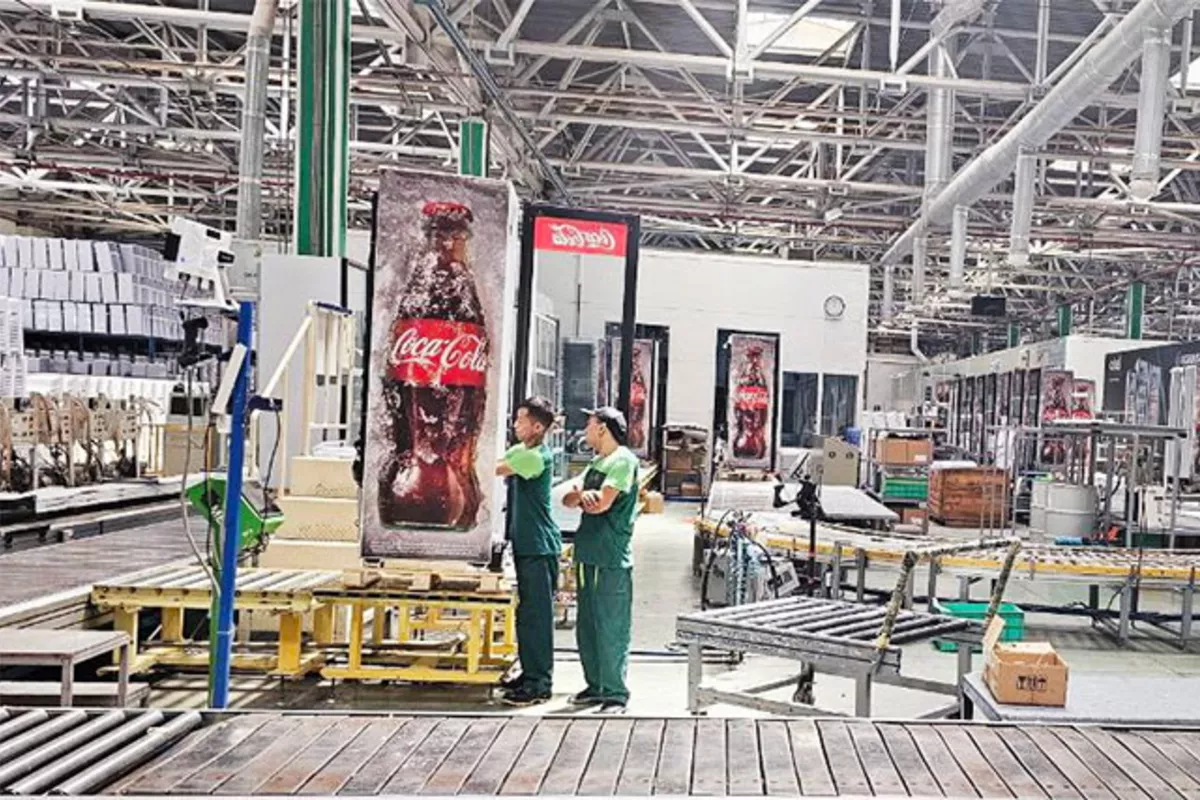 Coca-Cola Eyes Uzbekistan’s Artel for Regional Refrigerator Supply Deal