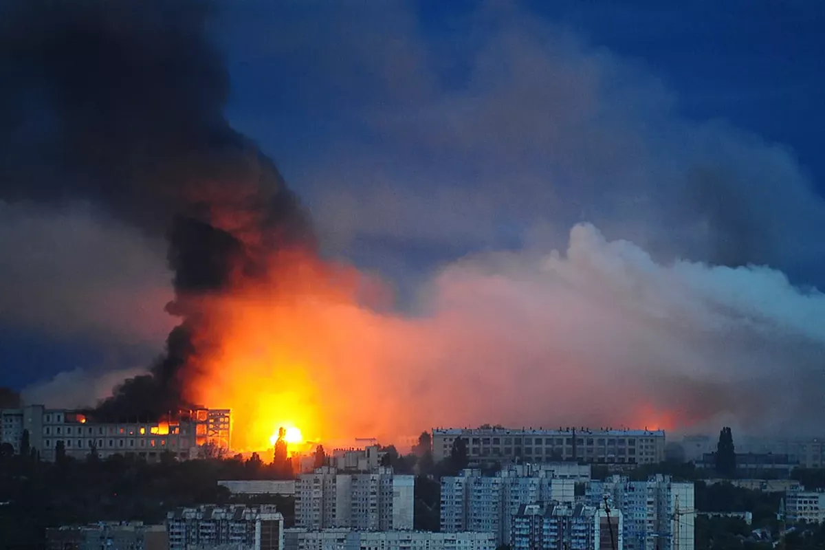 Russia Strikes Ukrainian City Hours After White House Summit