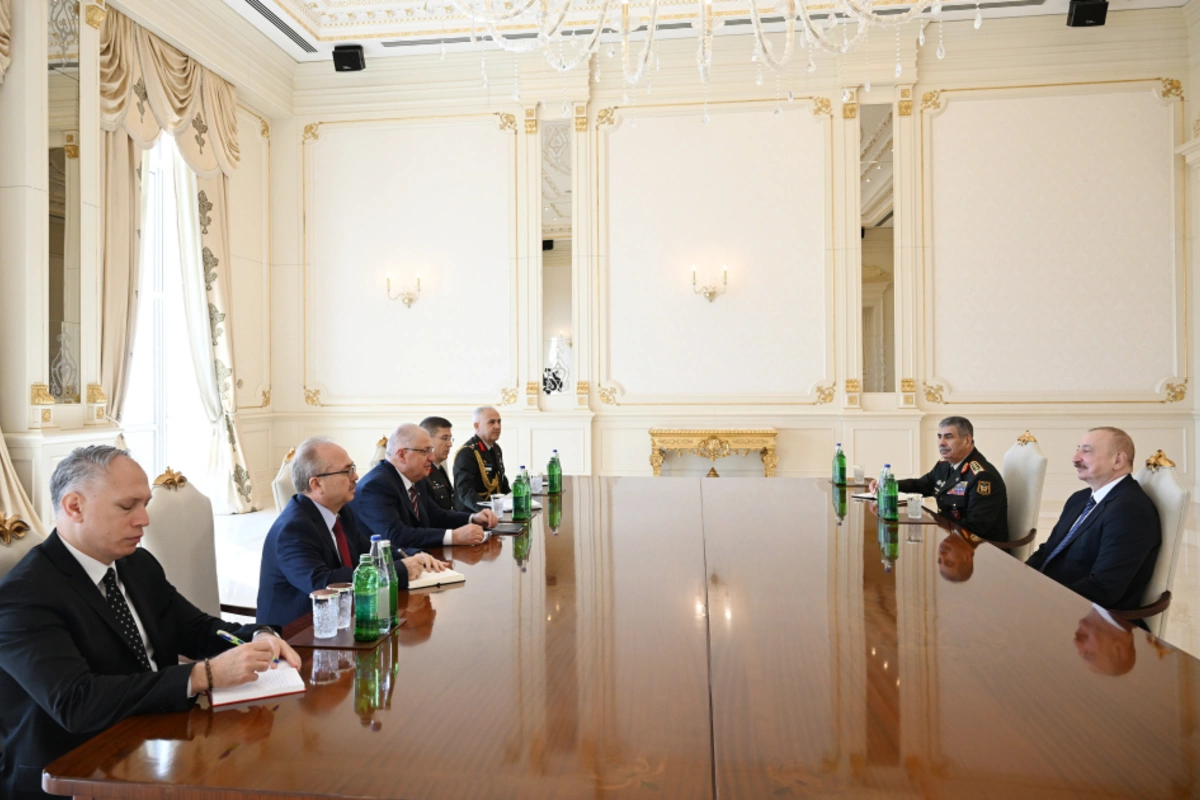President Ilham Aliyev Receives Türkiye's Minister of National Defense