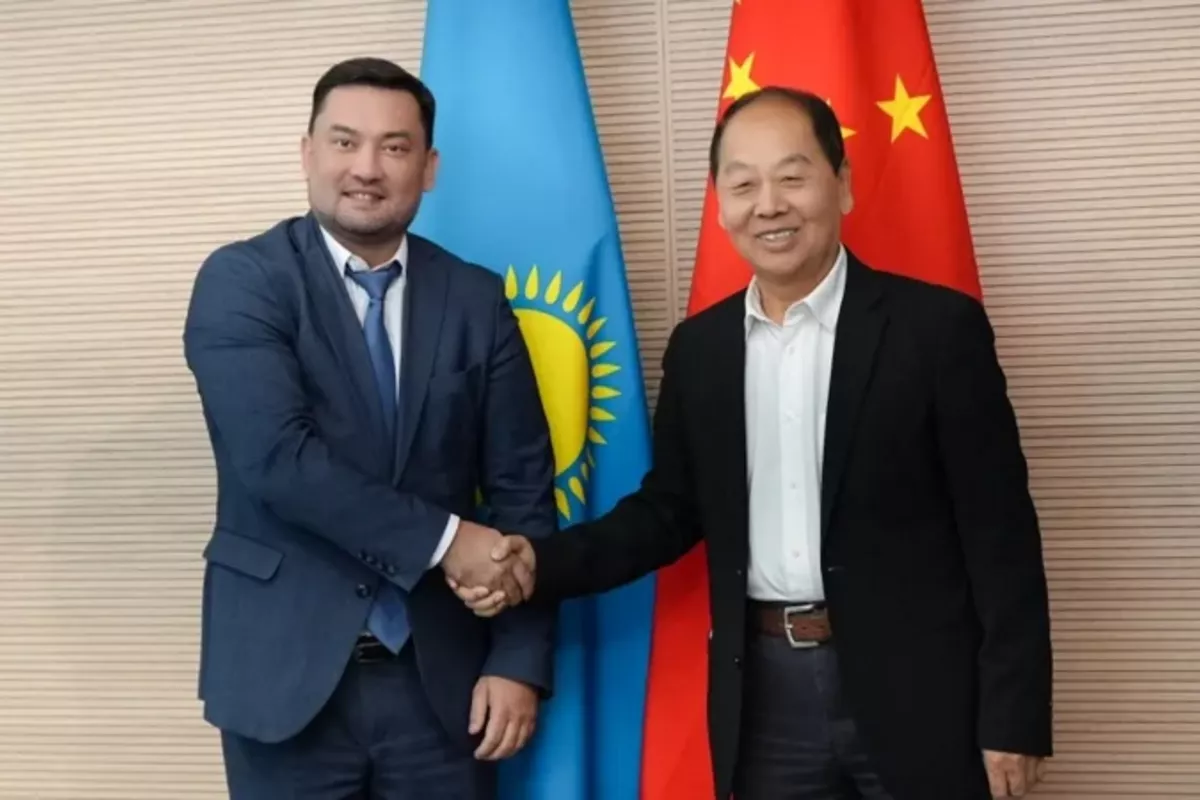 Kazakhstan, China Explore Collaboration on Transport Innovation