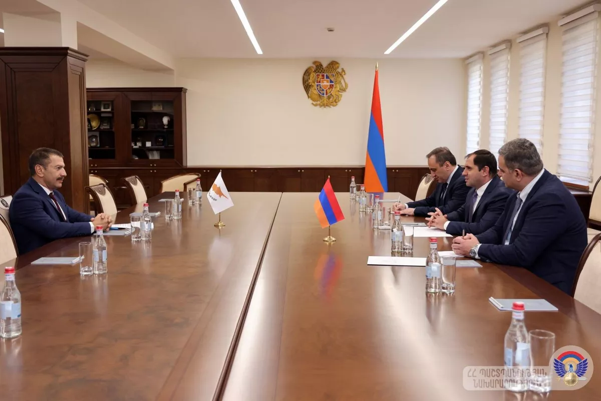 Armenia and Cyprus Discuss Defense Cooperation