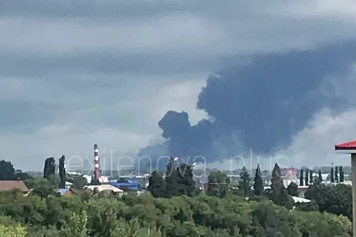 Ukraine Targets Russian Oil Refinery, Engels Air Base in Drone Strikes