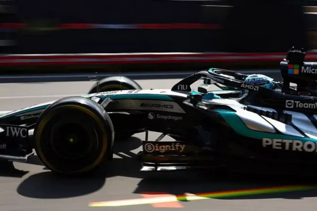 Russell Takes Pole as Antonelli Crashes Out in Azerbaijan GP Qualifying