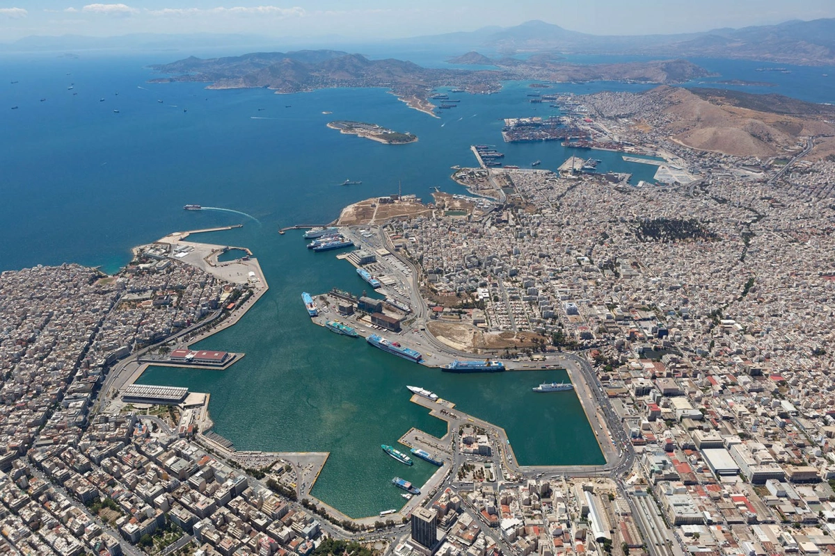 Kazakhstan Delegation Visits Port of Piraeus