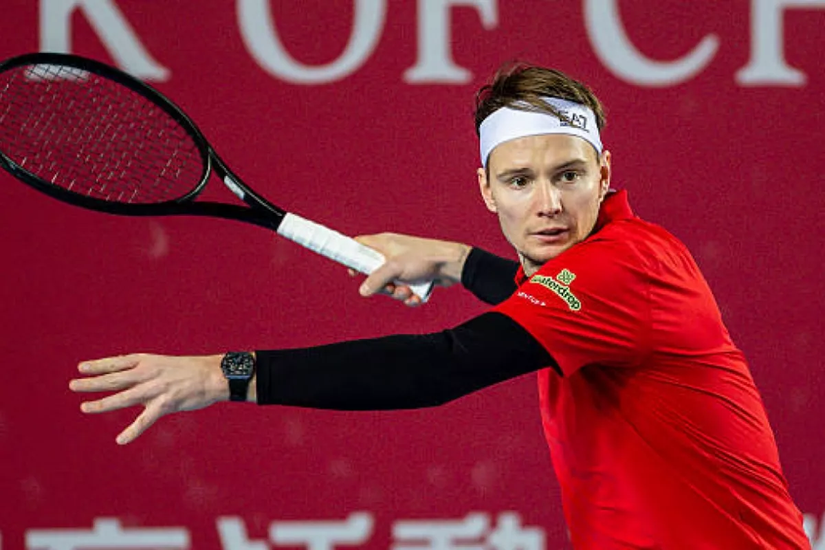Kazakhstan’s Bublik Advances to Hong Kong Open Quarterfinals