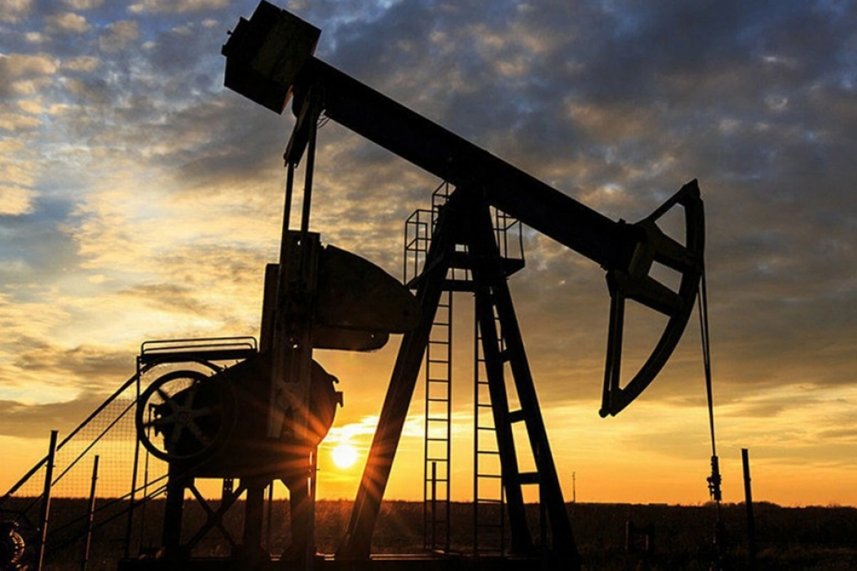 Azerbaijani Oil Price Drops Below $84