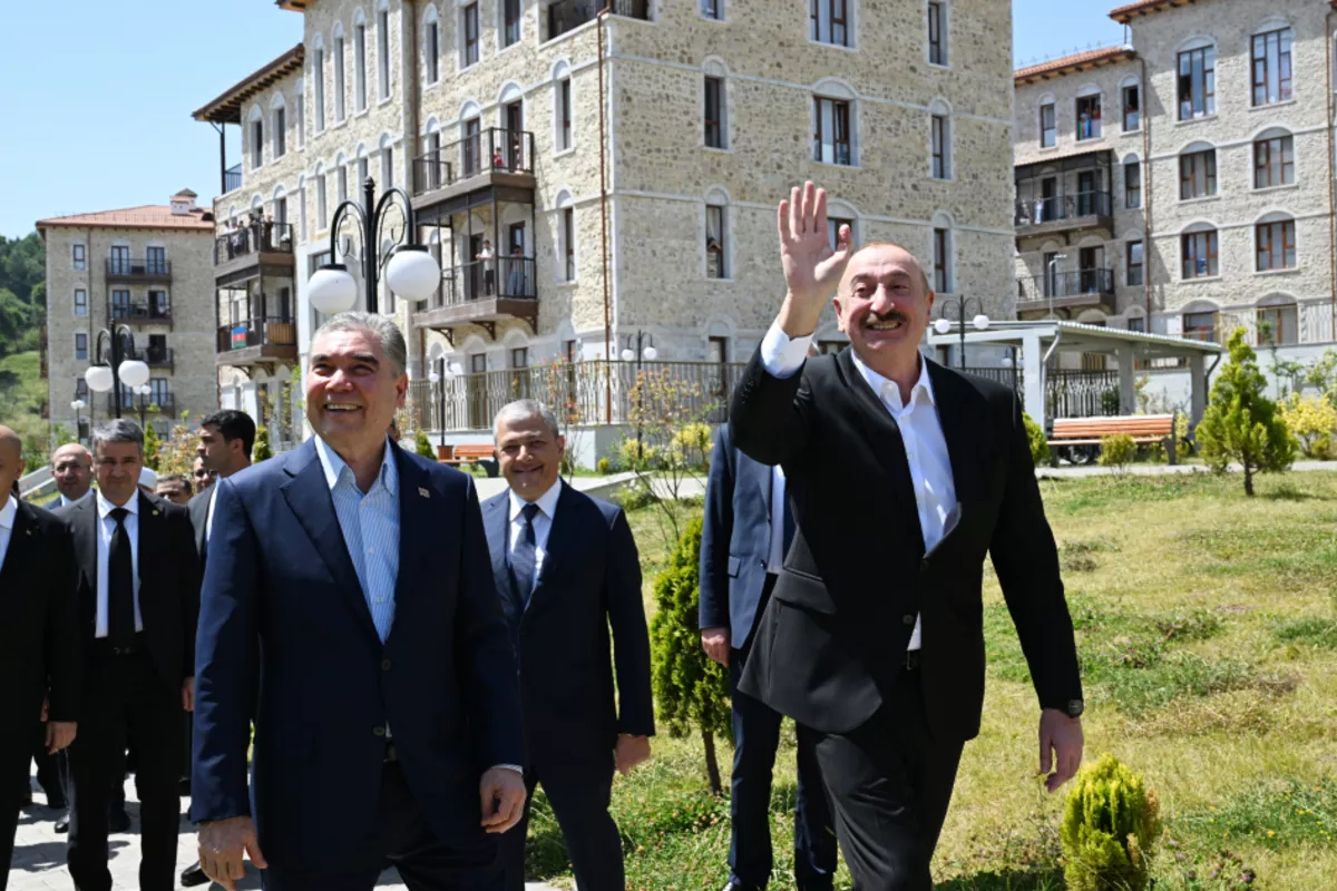 President Aliyev and Turkmenistan’s Halk Maslahaty Chairman Visit First Residential Complex in Shusha