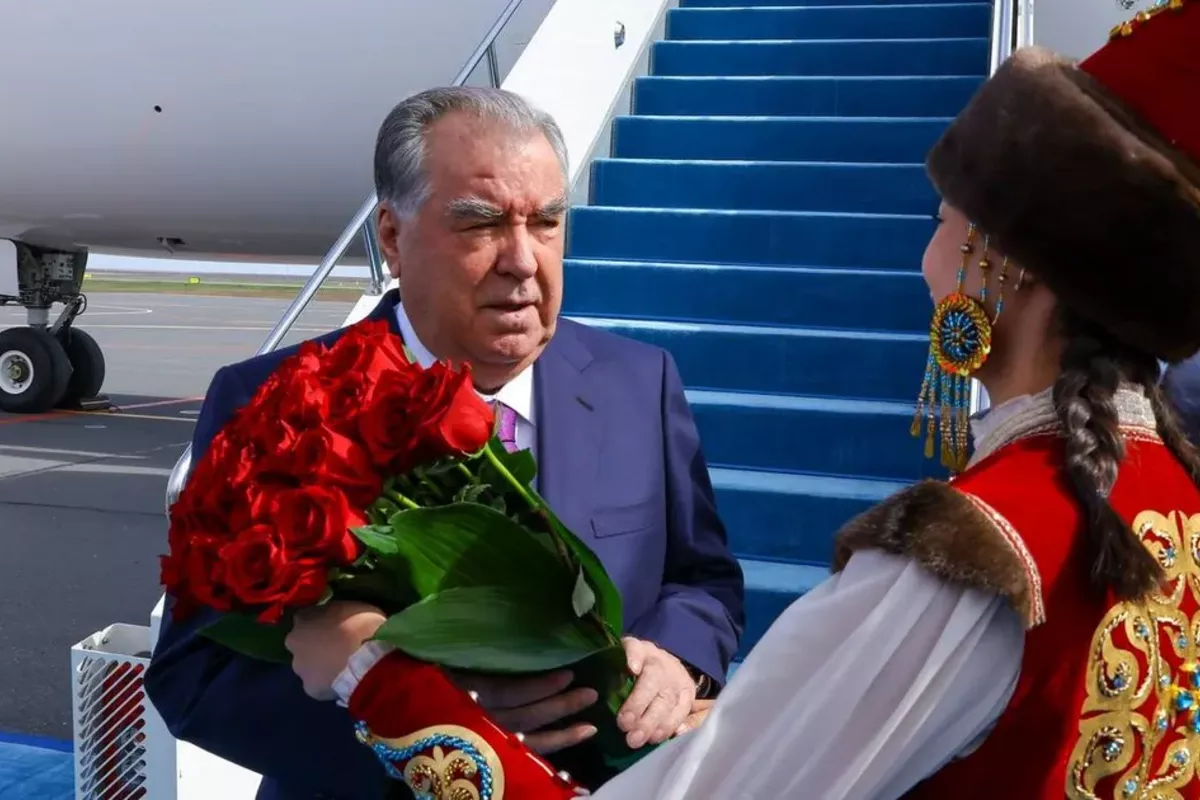 Tajik President Arrives in Kazakhstan for Regional Environmental Summit