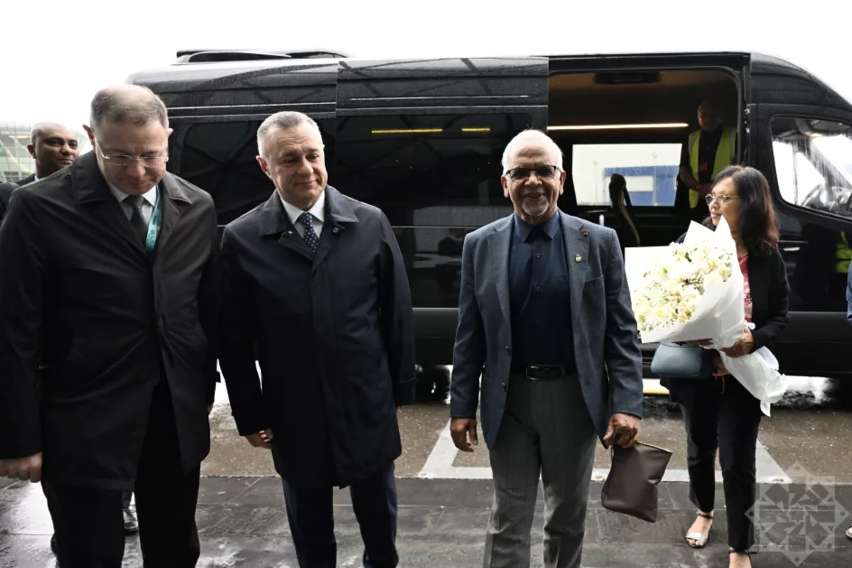 President of Mauritius Arrives in Azerbaijan for WUF13