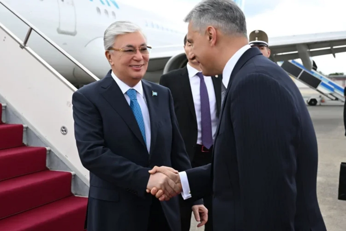 Kazakh President Arrives in Budapest