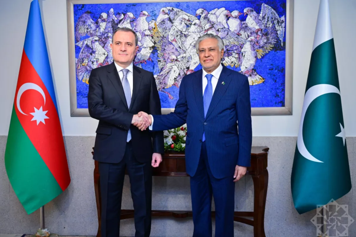 Azerbaijani, Pakistani FMs Discuss Bilateral Ties, US-Iran Deal