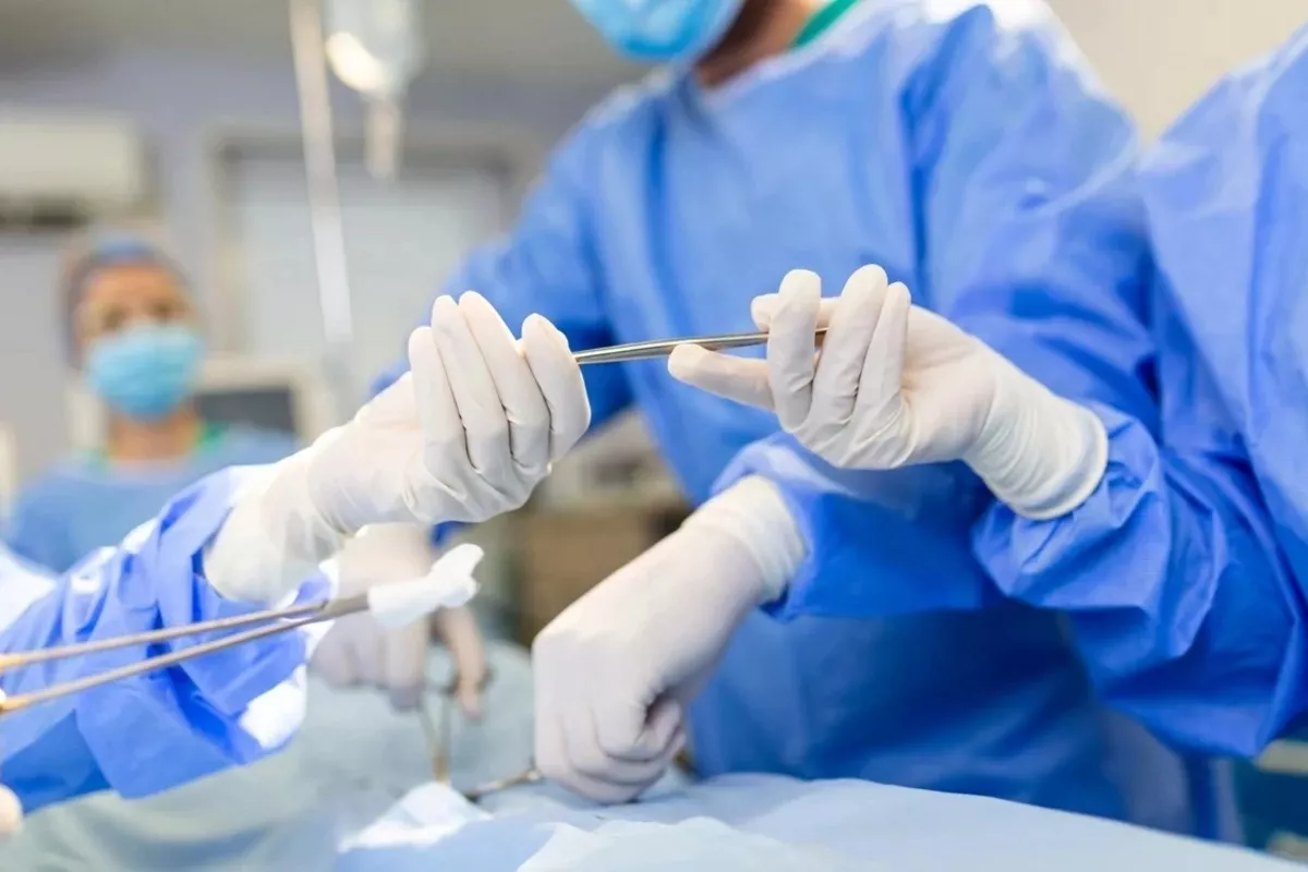 Kazakh Doctors Remove 2.5kg Uterine Fibroid from Patient