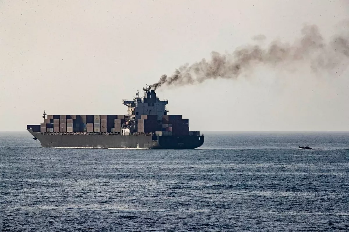 US Transfers Seized Iranian Ship and Crew to Pakistan for Repatriation: Report