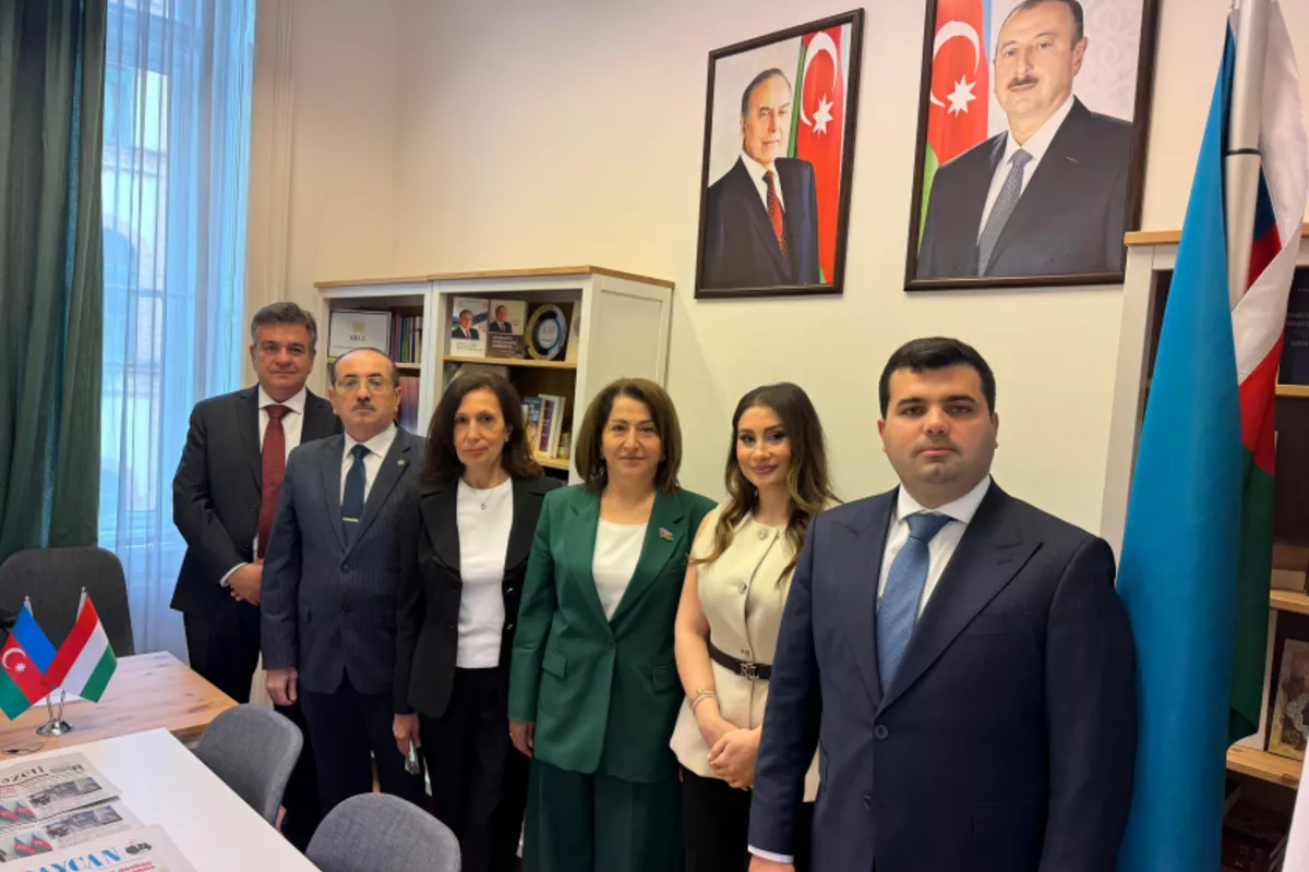 ELTE University of Hungary Introduces Azerbaijani Language Lessons
