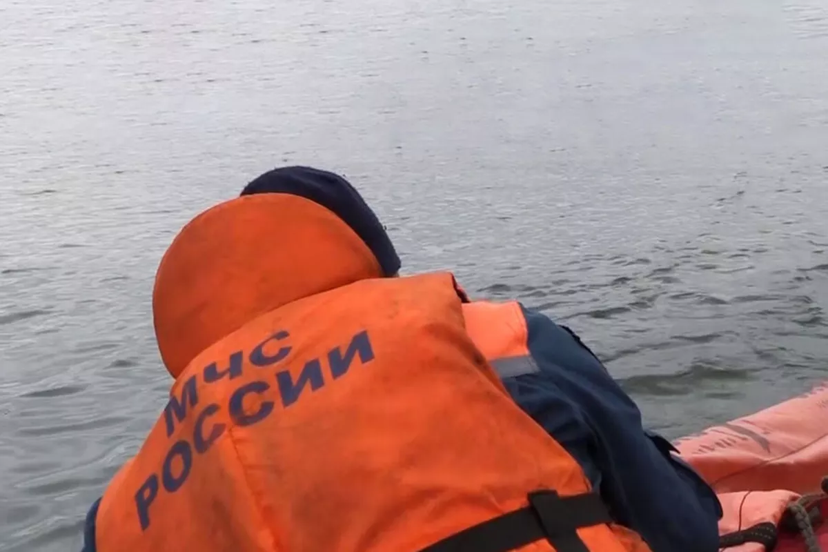 Rescuers Search Caspian Sea After Boat Overturns Near Russia's Dagestan