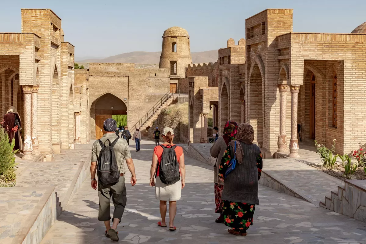 Tajikistan Rises as Top Choice for Uzbek Tourists in Early 2025