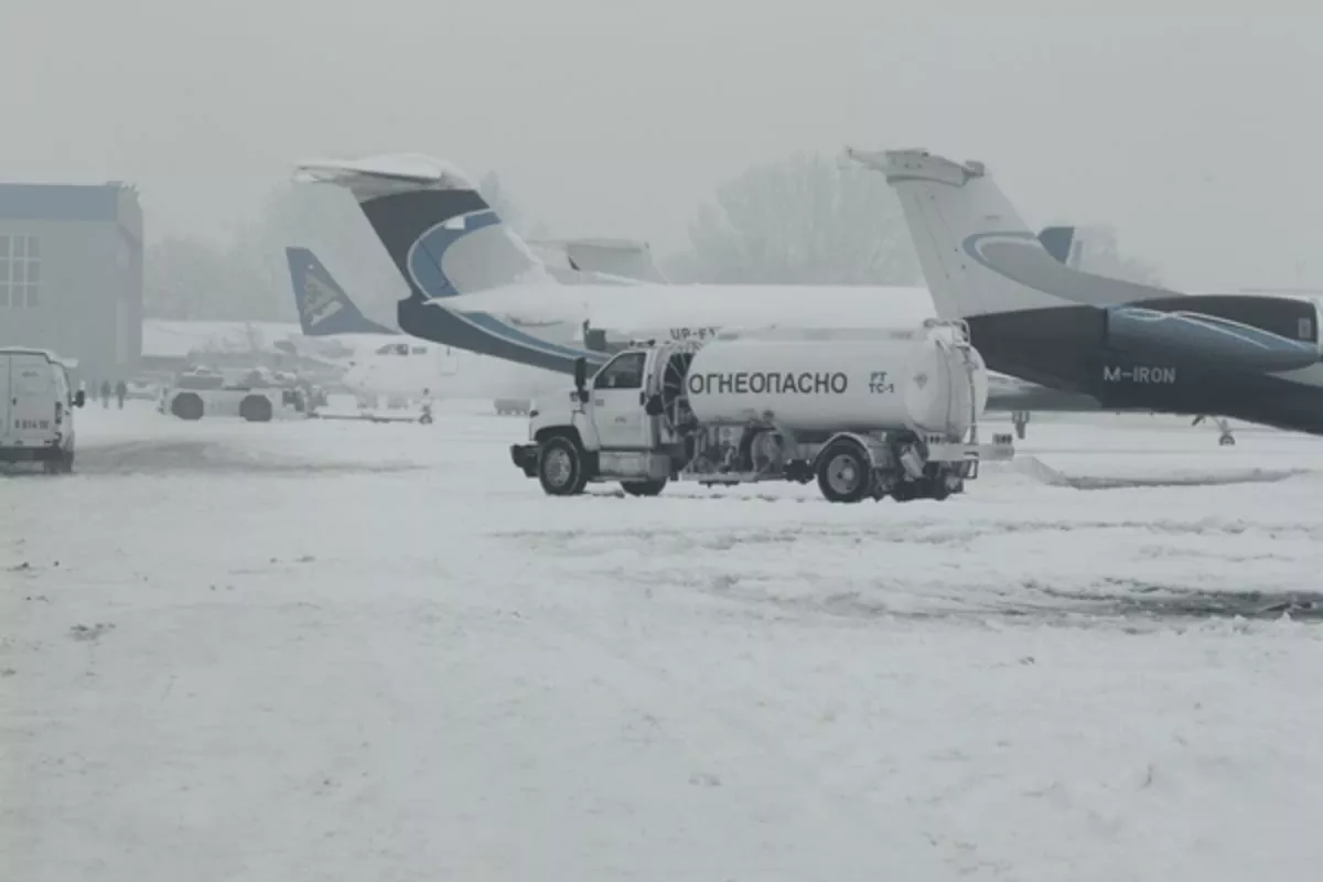 Almaty Airport Faces Delays Amid Heavy Snowfall