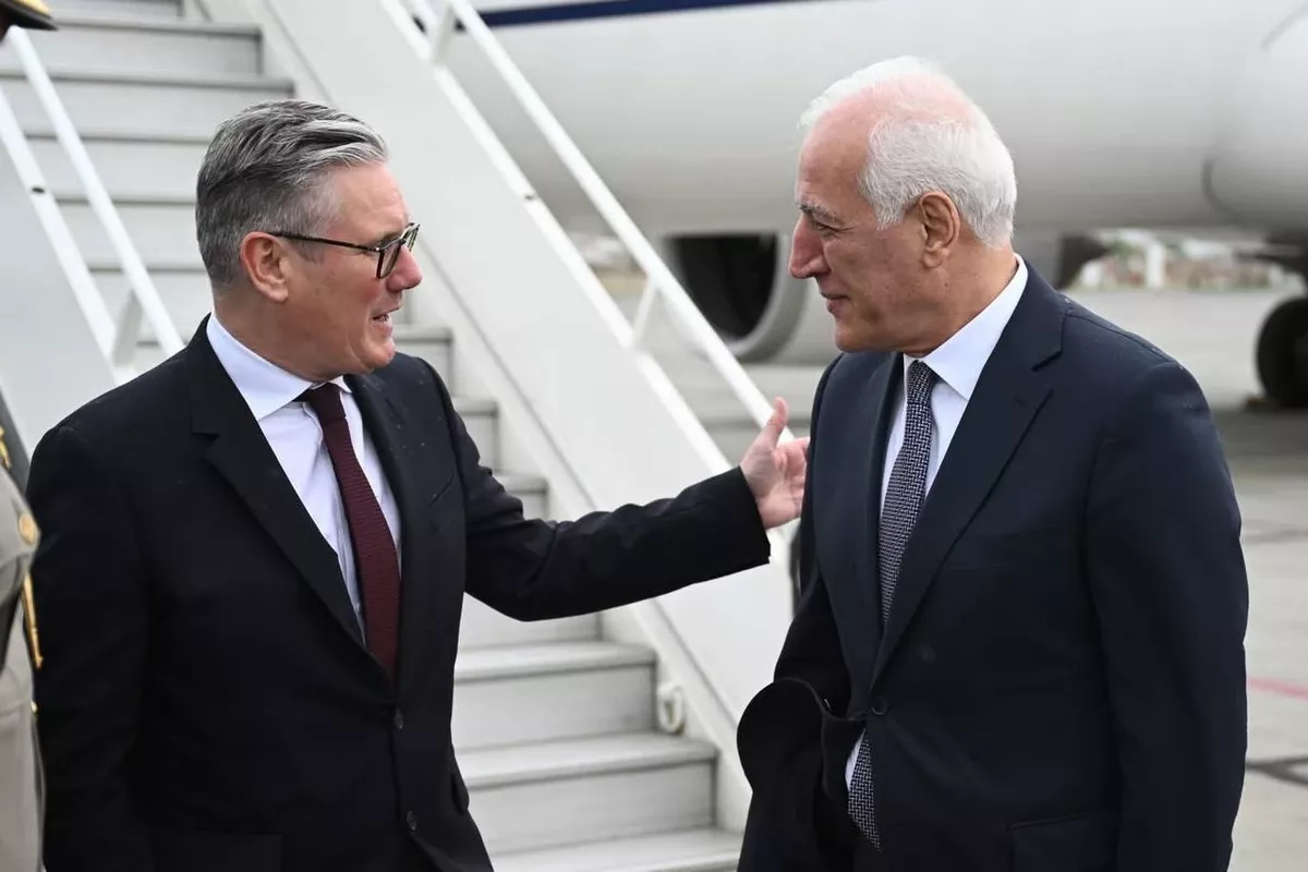 UK PM Arrives in Armenia for EPC Summit
