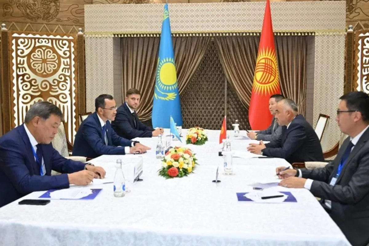 Kazakh, Kyrgyz Parliamentary Speakers Forge Stronger Ties in Bishkek