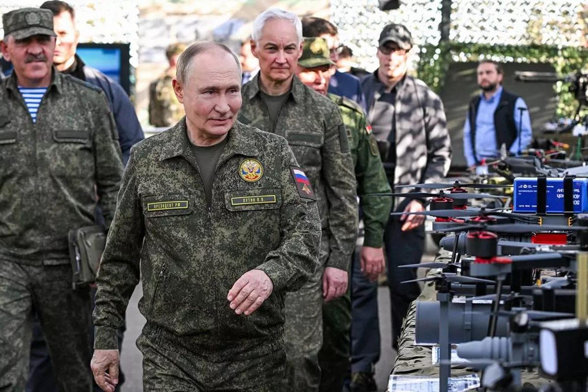 Putin Inspects Military Equipment at Mulino Training Ground