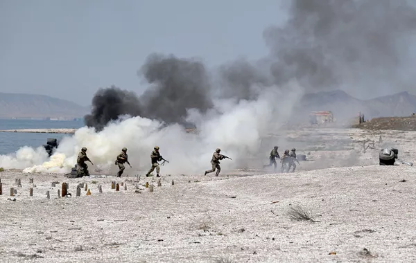 Azerbaijan Navy Conducts Live-Fire Tactical Exercise