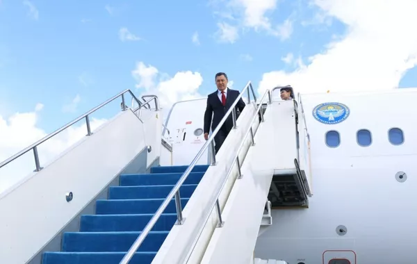 Kyrgyz President Arrives in Kazakhstan for Eurasian Economic Forum