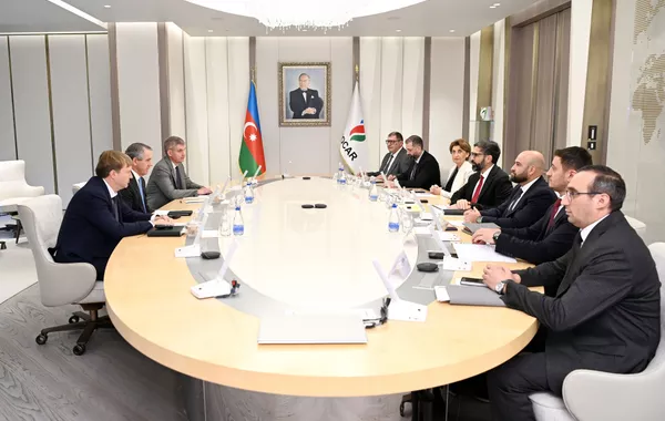 SOCAR, DeGolyer & MacNaughton Review Joint Projects, Discuss Future Collaboration