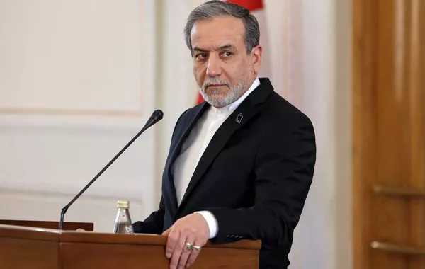 Araghchi Says Iranians Never Bow to Pressure