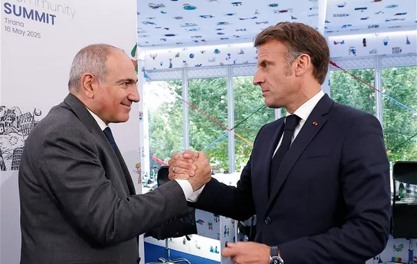 France’s Last Foothold? Why Macron Is Betting on Pashinyan