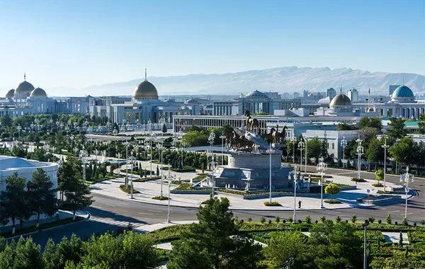 Turkmen President Congratulates Construction and Industrial Workers on Professional Holiday