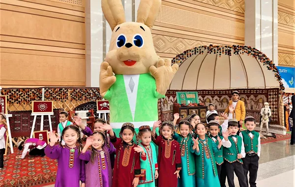 Laughter and Learning Take Center Stage at Turkmenistan’s Kids Expo