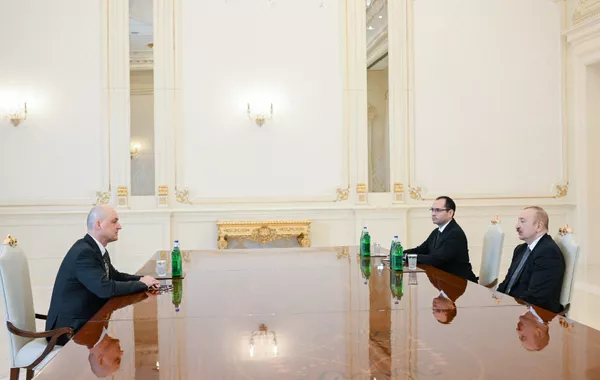 President Aliyev Meets John Deere President for CIS and Central Asia
