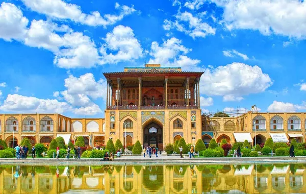 Israel Airstrike Damages Safavid-Era Palace in Iran's Isfahan