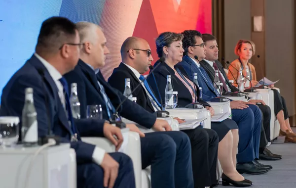 Azerbaijan Participates in 6th Eurasian Pharmaceutical Summit in Tashkent