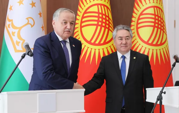 Kyrgyzstan, Tajikistan Foreign Ministers Discuss Strengthening Bilateral Ties