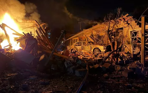 Russian Strikes Kill 10 in Ukraine as Zelenskyy Warns of More North Korean Missile Support