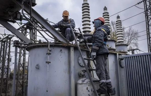 Russia Strikes Ukraine’s Chernihiv, Cuts Power to Thousands