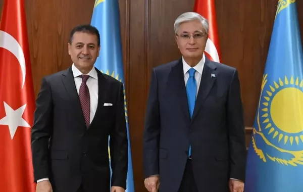 Kazakh President Meets With Orzax Group CEO to Boost Pharma Ties with Türkiye