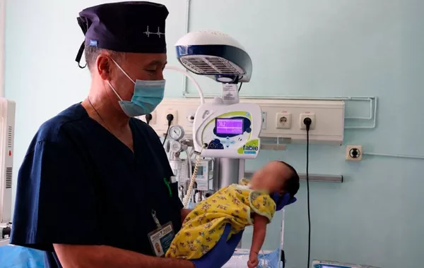 Doctors Remove 2-Kilogram Tumor From Newborn in Kazakhstan's Almaty