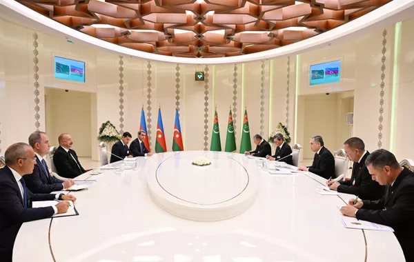 Azerbaijani, Turkmen Leaders Convene for Expanded Meeting