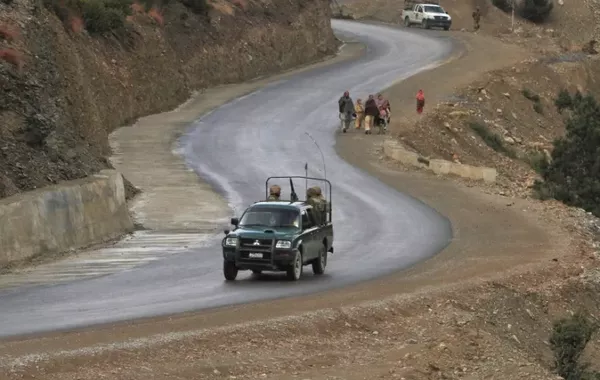 Pakistani Forces Launch Raids on Taliban Hideouts, Heavy Casualties Reported