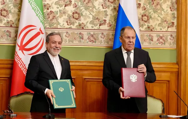 Iran and Russia Sign Two-Year Cooperation Agreement