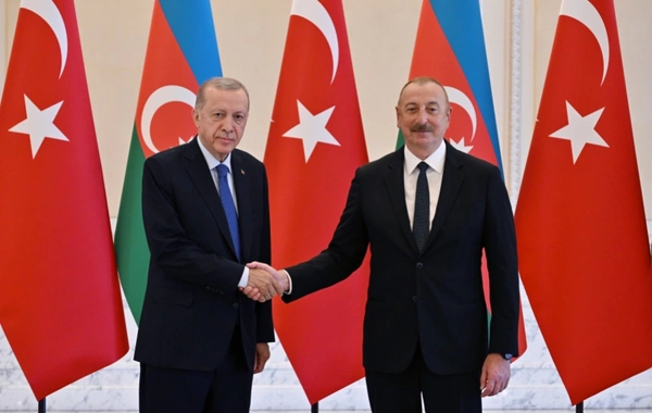 Turkish President Congratulates Ilham Aliyev, Discusses D-8, Regional Security, and Syria