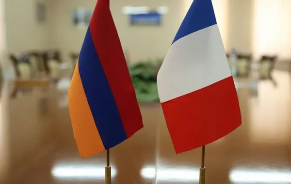 Armenia, France Focus on Bilateral Ties Ahead of Macron’s Visit