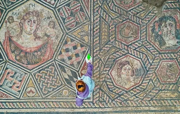 Ancient Roman-Era Mosaic Unearthed in Northwestern Türkiye