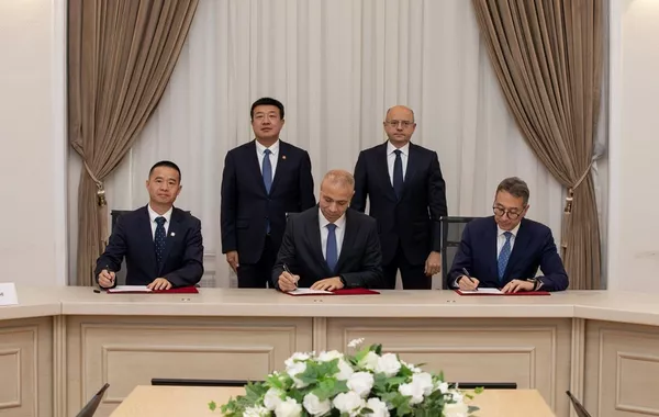 Azerbaijan and Chinese Company Sign Agreement for Solar Energy Project Implementation