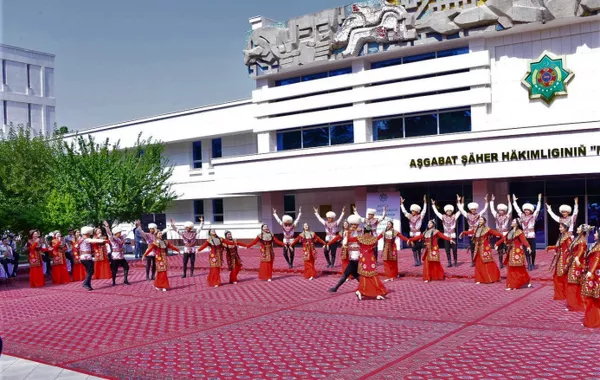 Turkmens from Around World Convene in Ashgabat for Humanitarian Summit