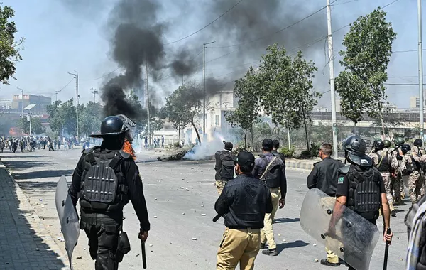 Pro-Iran Protests in Pakistan and Iraq Leave 22 Dead – VIDEO