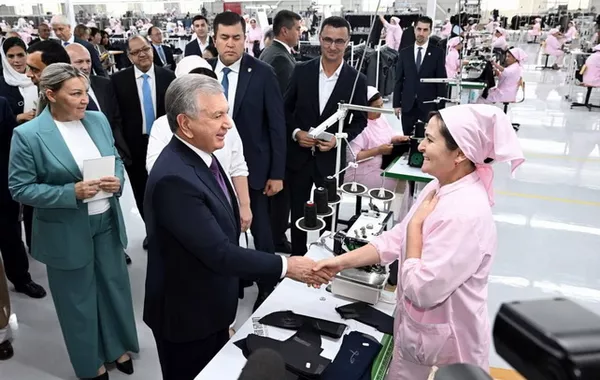 Uzbek Leader Opens Doors to Major Textile Enterprise in Namangan