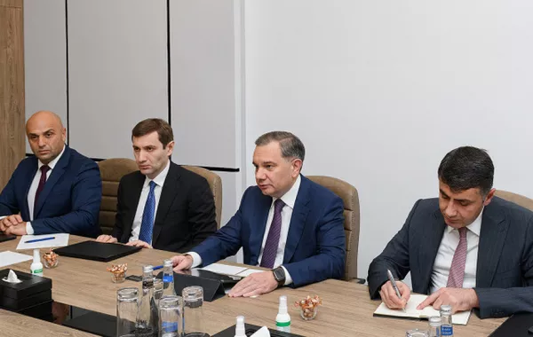 Azerbaijan and U.S. Explore Cooperation Opportunities in Hi-Tech, Transport, and Logistics